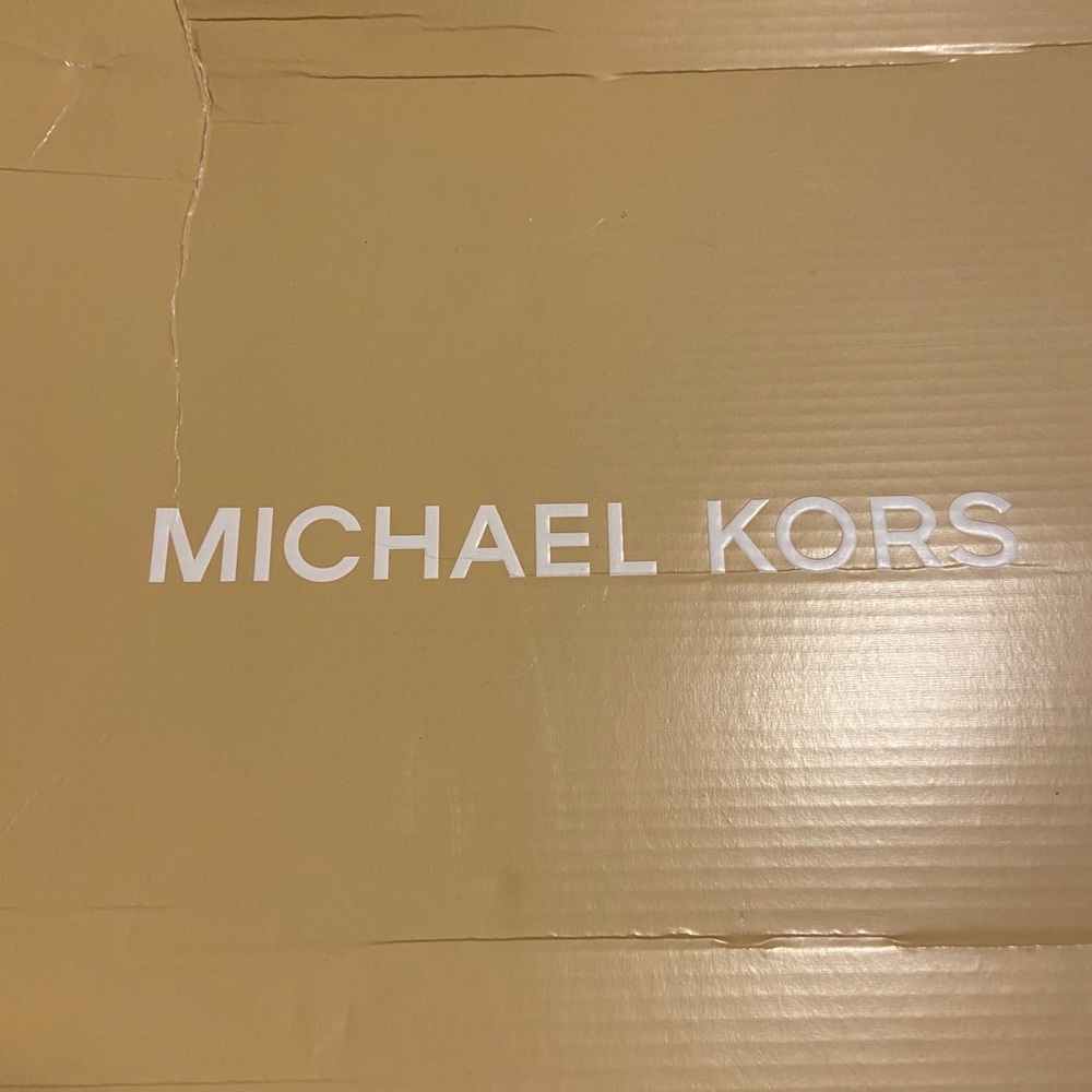 Micheal Kors boots - Picture 6 of 7